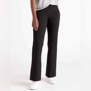 NWOT Quince Ultra-Stretch Ponte Bootcut Pant